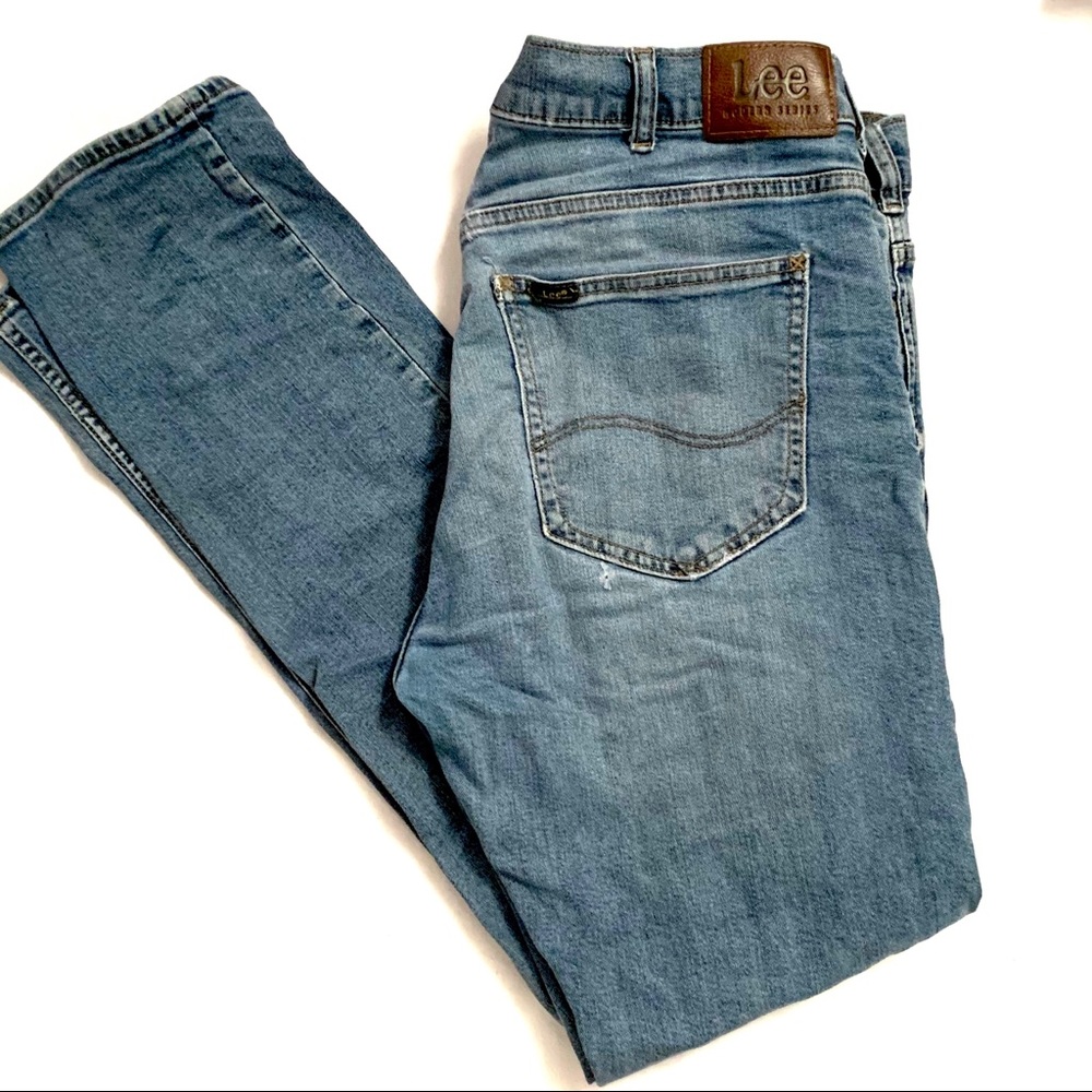 Great Fitting 34”x 34” Lee Jeans